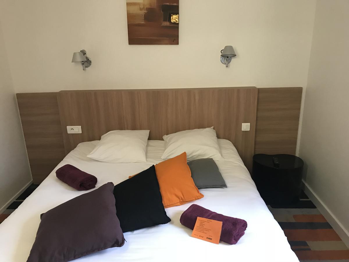 Kyriad Direct Agen Castelculier Exteriör bild